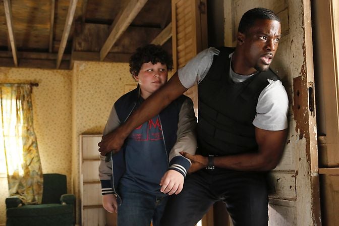 Crisis : Foto Joshua Erenberg, Lance Gross