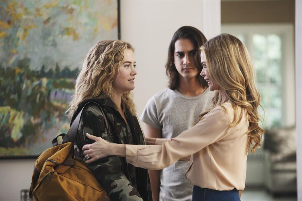 Twisted : Foto Avan Jogia, Maddie Hasson, Denise Richards