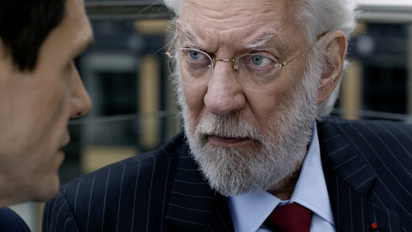 Crossing Lines : Foto Donald Sutherland