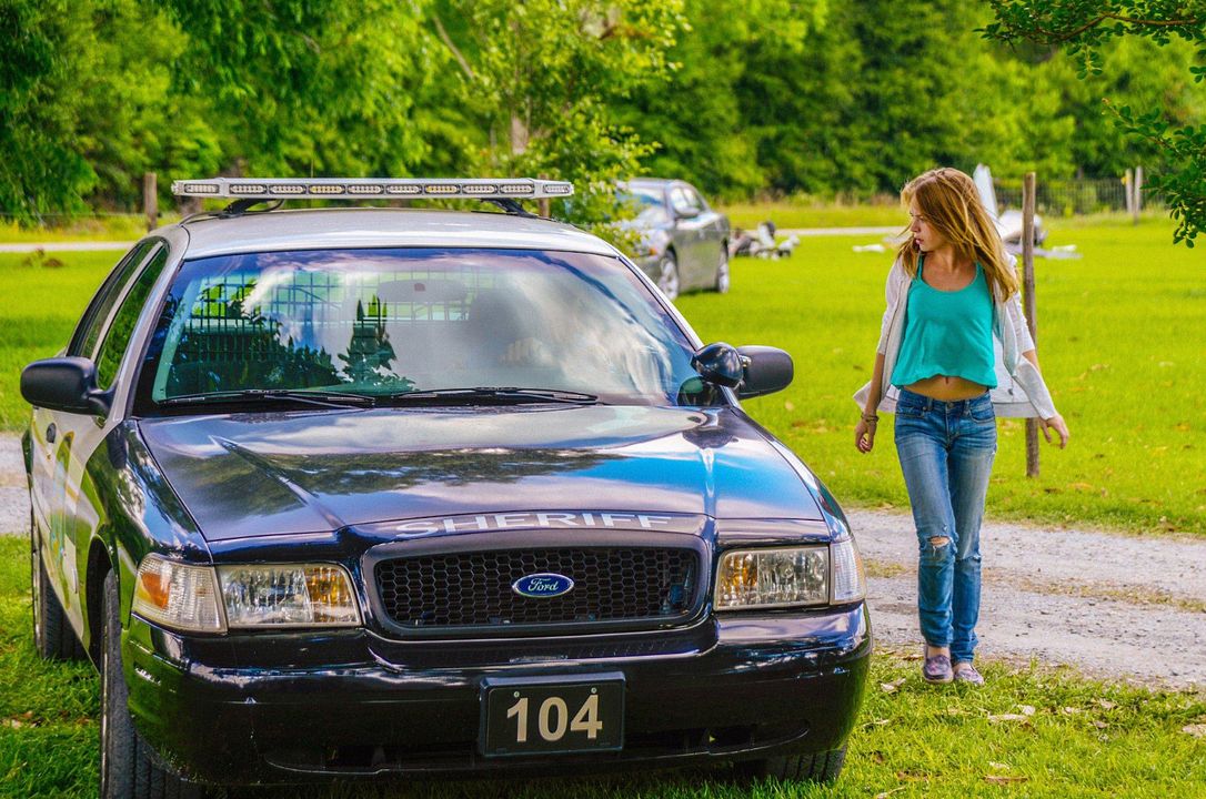 La cúpula : Foto Britt Robertson