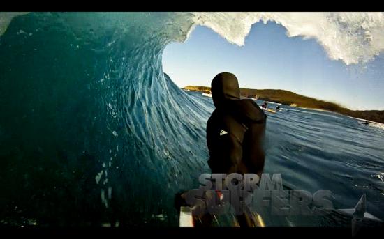 Storm Surfers 3D (Surfistas de tormentas) : Foto