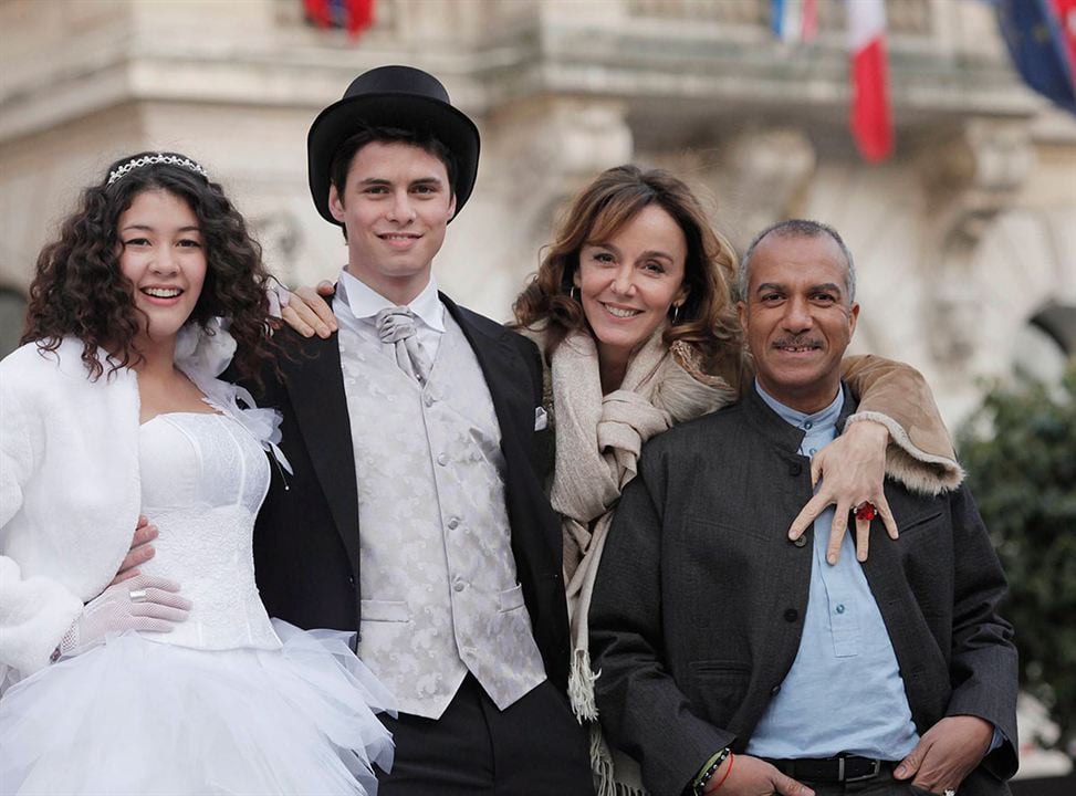 Foto Camille Constantin, Philippine Leroy-Beaulieu, Gauthier Battoue, Pascal Légitimus