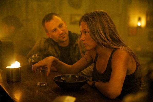 Revolution (2012) : Foto Tracy Spiridakos, Jeff Swearingen