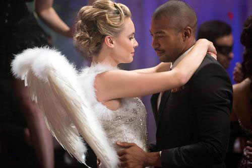 Los Originales : Foto Leah Pipes, Charles Michael Davis