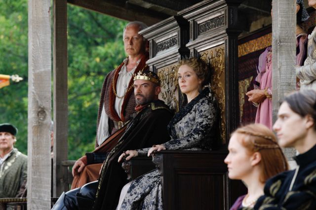 Reign : Foto Alan Van Sprang, Megan Follows