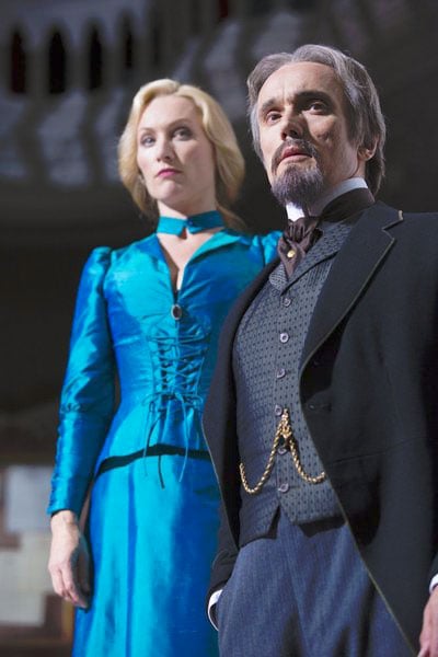 Dracula : Foto Ben Miles, Victoria Smurfit