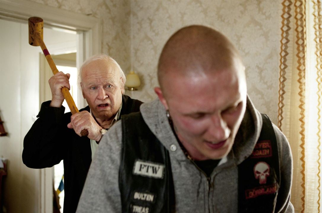 El abuelo que saltó por la ventana y se largó : Foto Robert Gustafsson