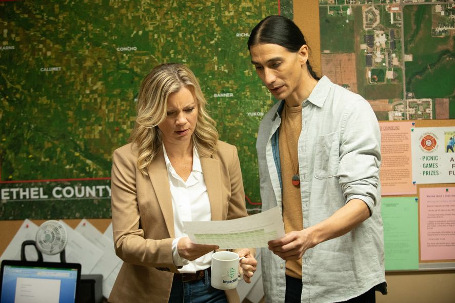 Frente al tornado : Foto