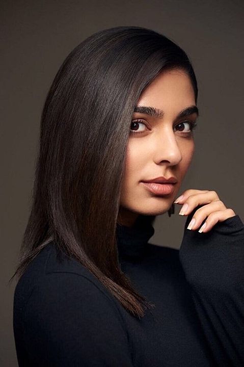 Cartel Nida Khurshid