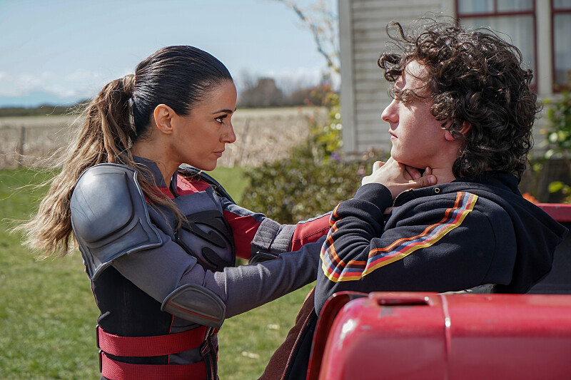 Superman & Lois : Foto Emmanuelle Chriqui, Alexander Garfin