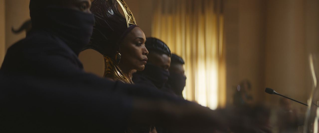 Black Panther: Wakanda Forever : Foto Angela Bassett