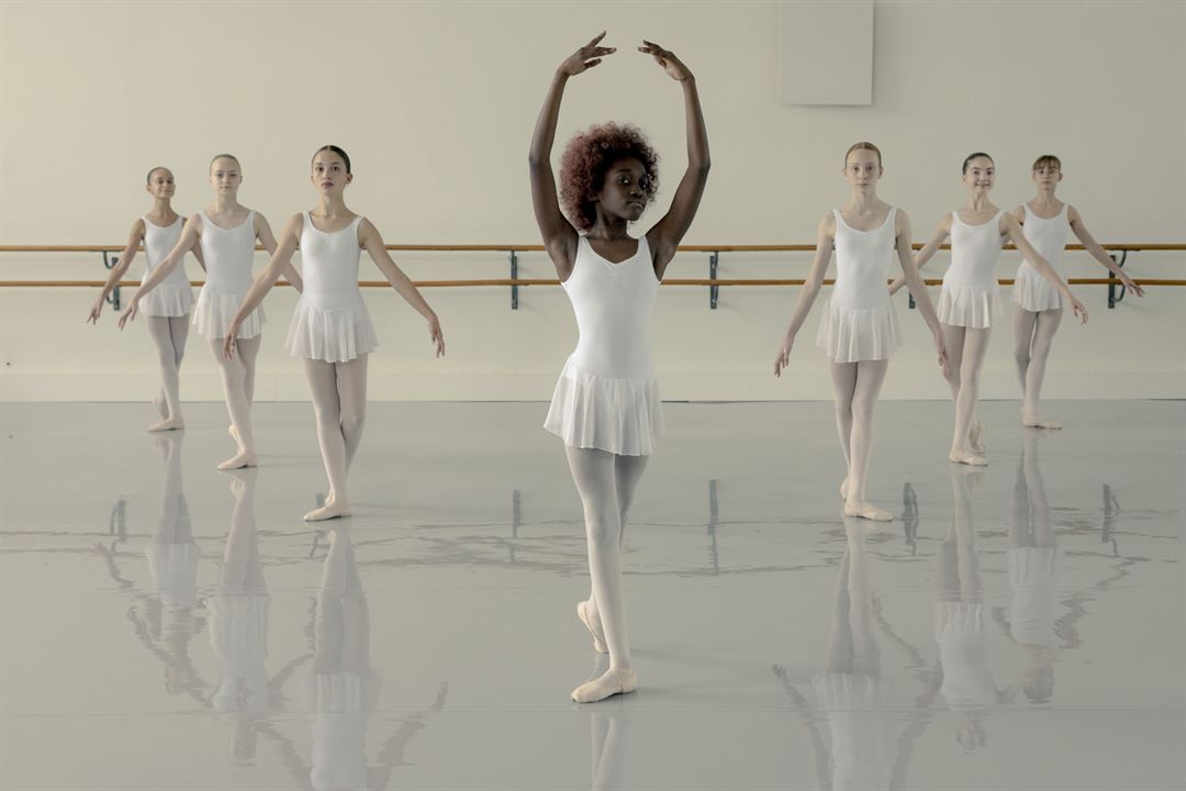 Súper bailarina : Foto Oumy Bruni Garrel