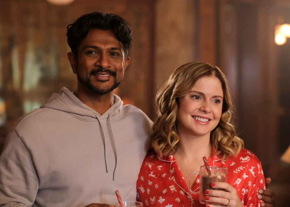 Ghosts : Foto Rose McIver, Utkarsh Ambudkar