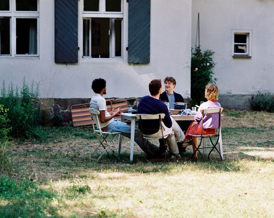 El cielo rojo : Foto Langston Uibel, Enno Trebs, Paula Beer, Thomas Schubert