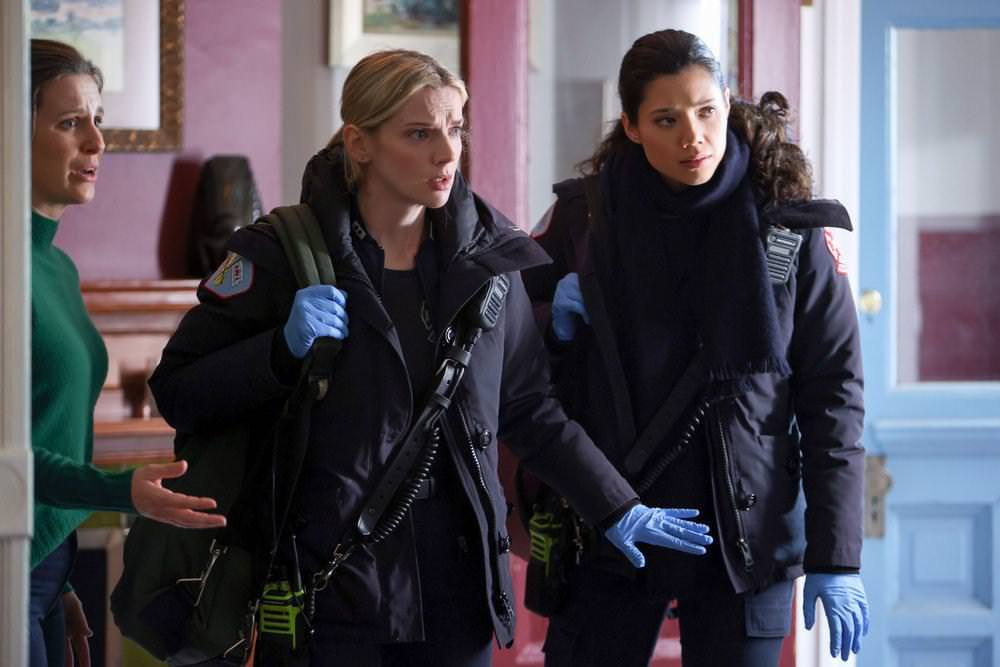 Chicago Fire : Foto Molly Allen, Kara Killmer, Hanako Greensmith