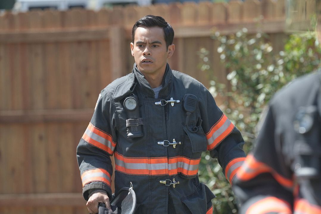 9-1-1: Lone Star : Foto Julian Works