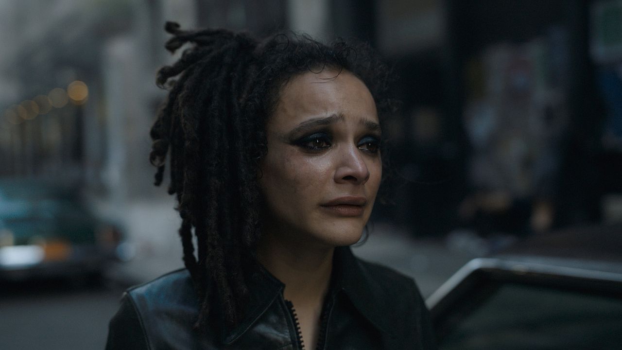 The Crowded Room : Foto Sasha Lane