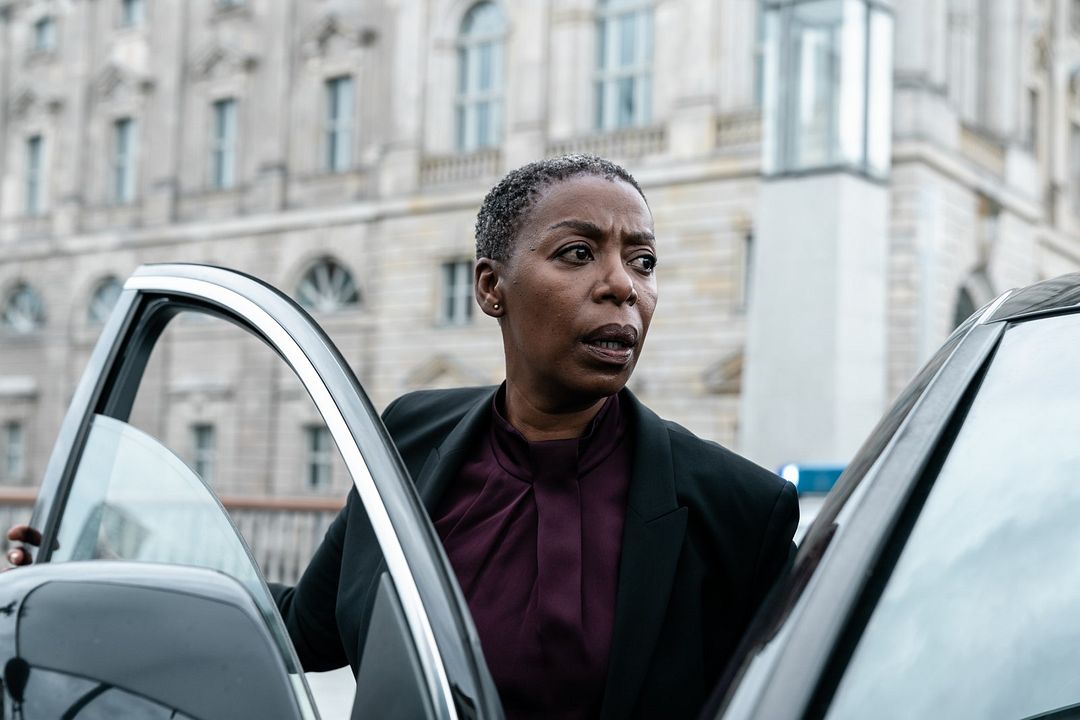 Retribution : Foto Noma Dumezweni