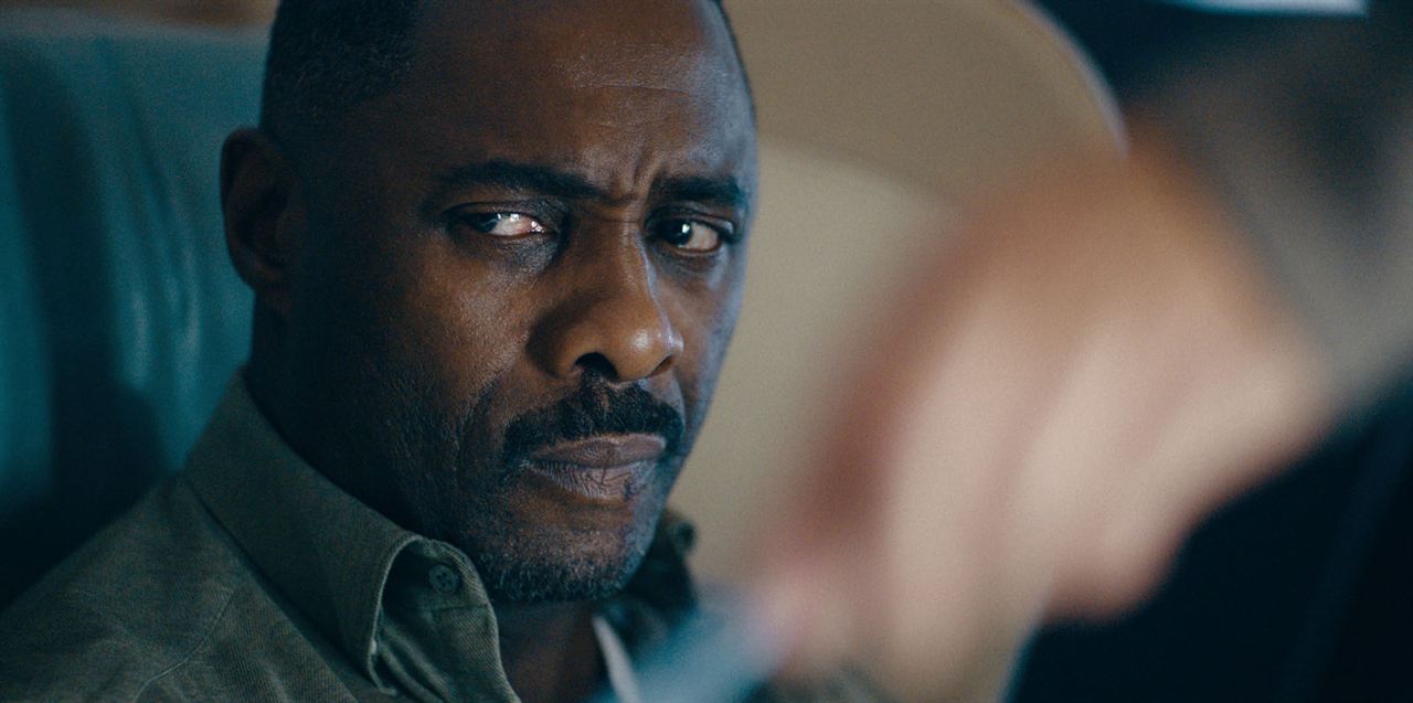 Secuestro en el aire : Foto Idris Elba