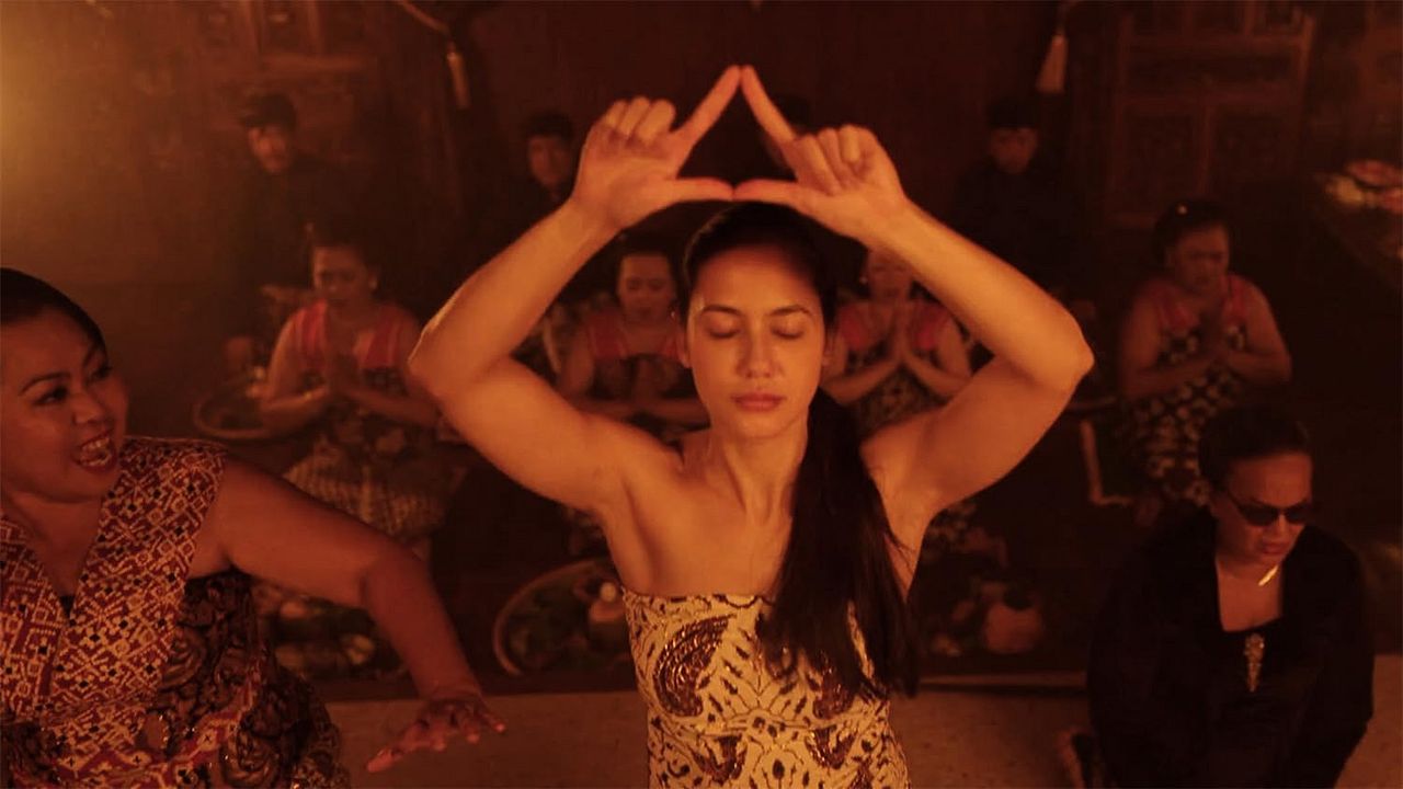 Sri Asih : Foto Pevita Pearce