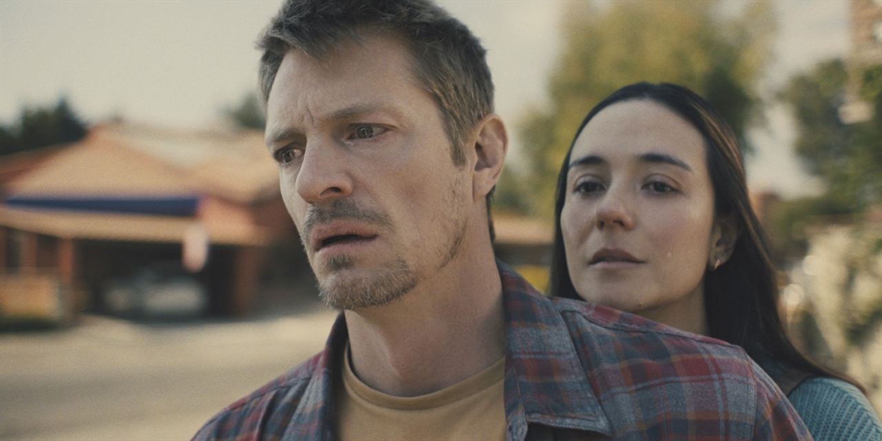 Noche de paz : Foto Joel Kinnaman, Catalina Sandino Moreno