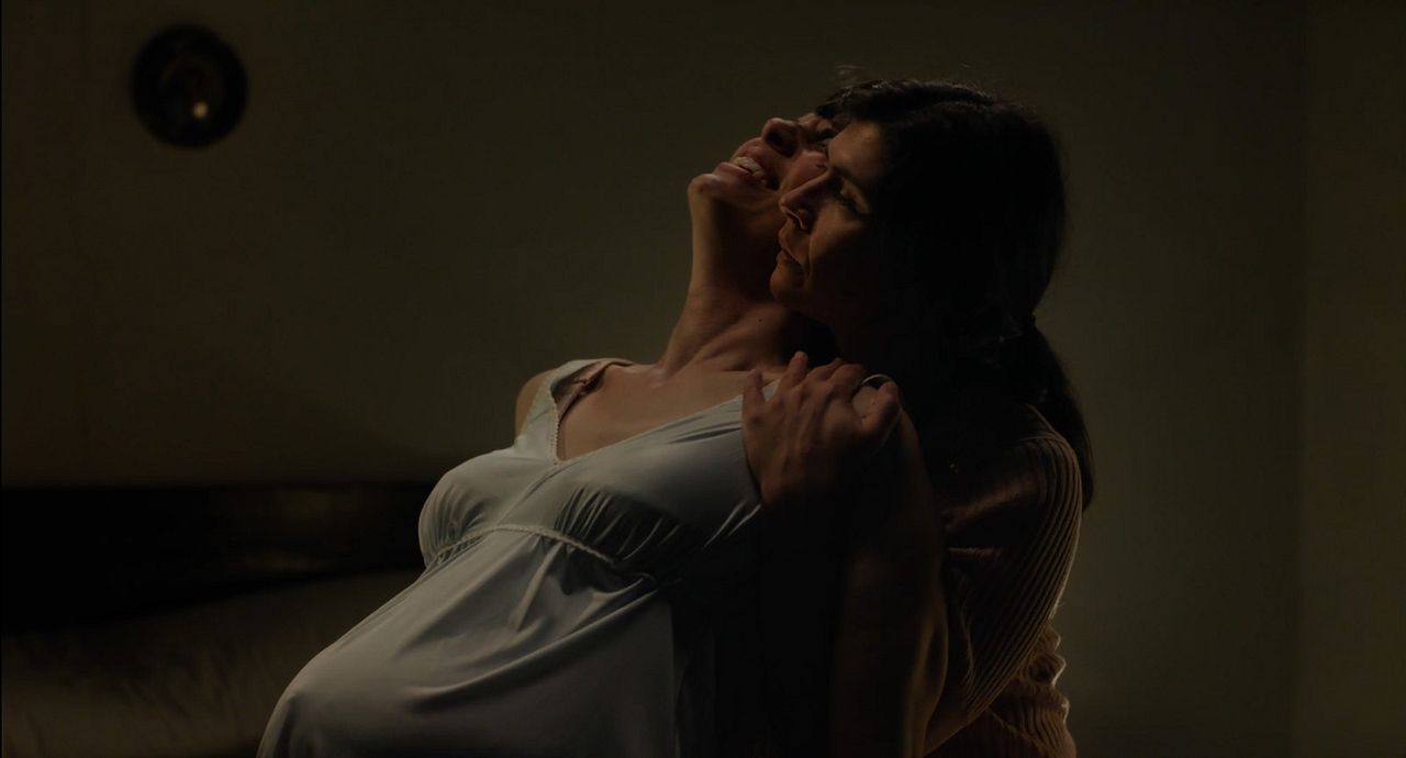 O corno : Foto Julia Gomez, Janet Novás