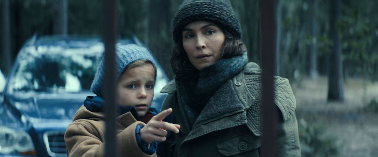 Constelación : Foto Noomi Rapace, Davina Coleman