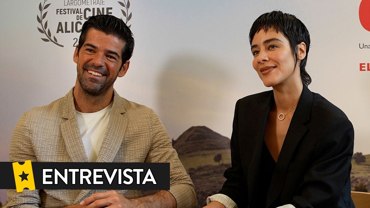 Vídeo de En otro lugar Miguel Ángel Muñoz, Pablo Puyol, Esmeralda Pimentel, Adriana